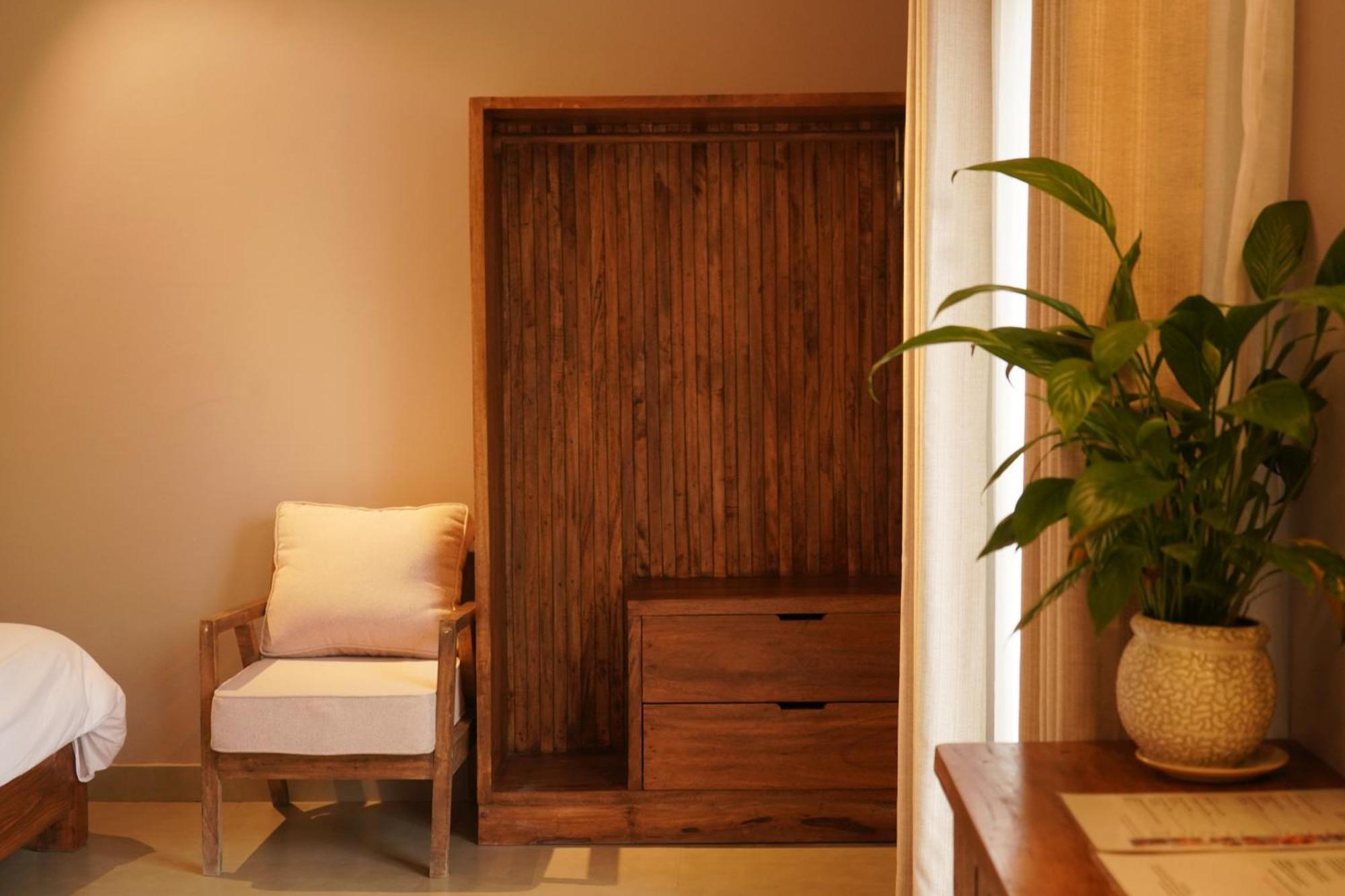 Hotel Blossom Pokhara Bagian luar foto